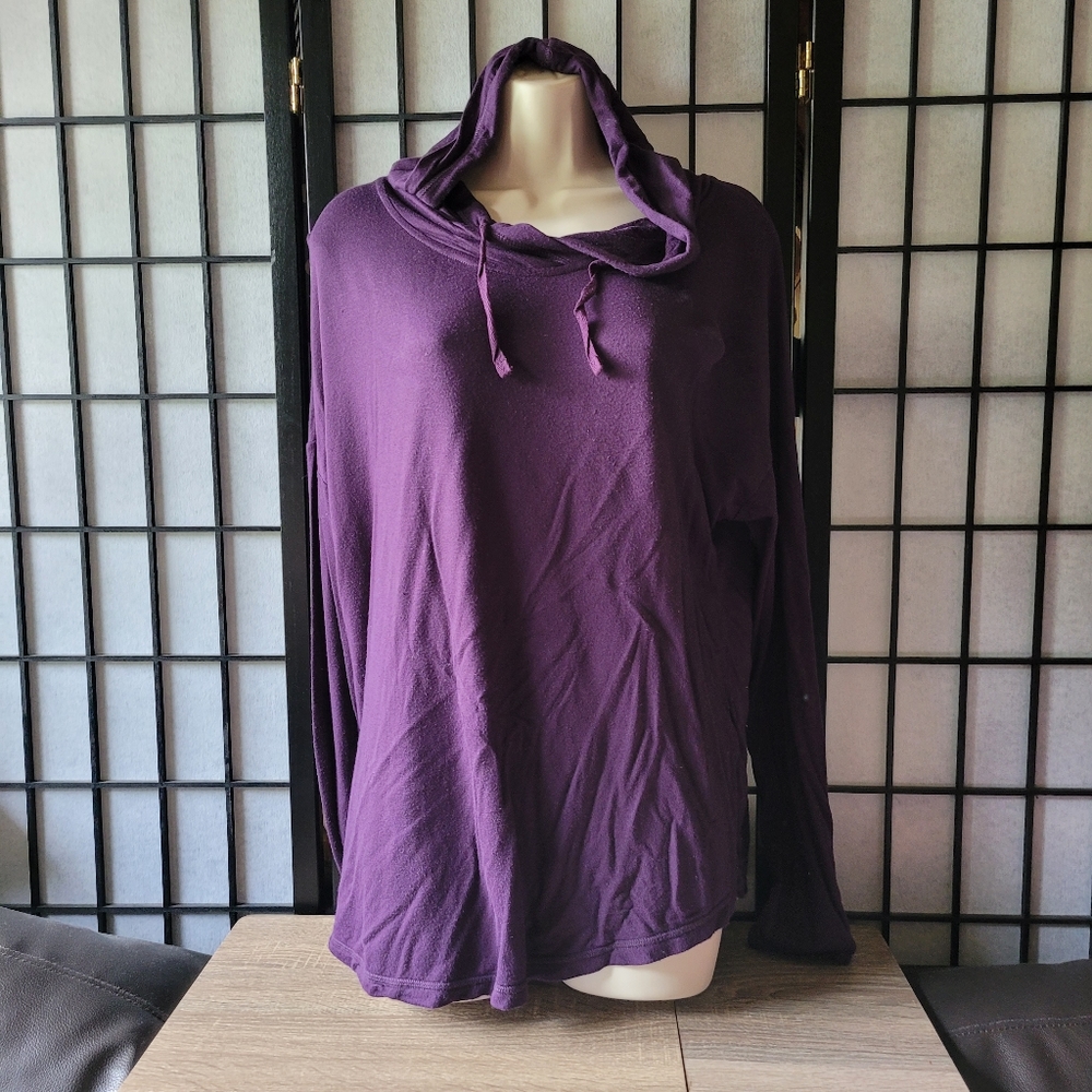 2/$8 • EUC Gilligan & O'Malley Hooded Sleepwear